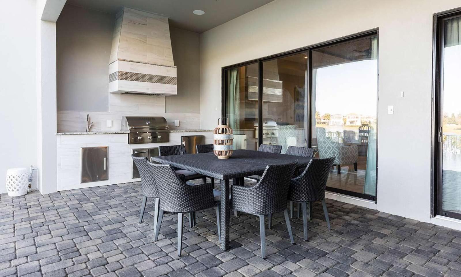 Upscale 8 Bdrm Villa With Home Theater At Reunion Кисими Екстериор снимка